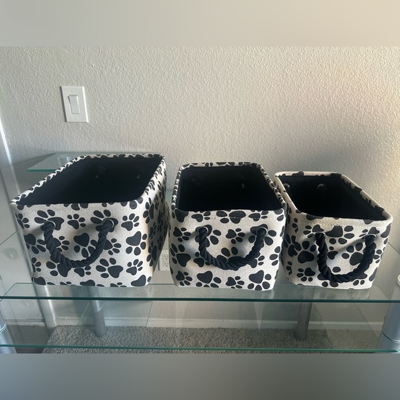 Dog baskets set of 3 brand new.